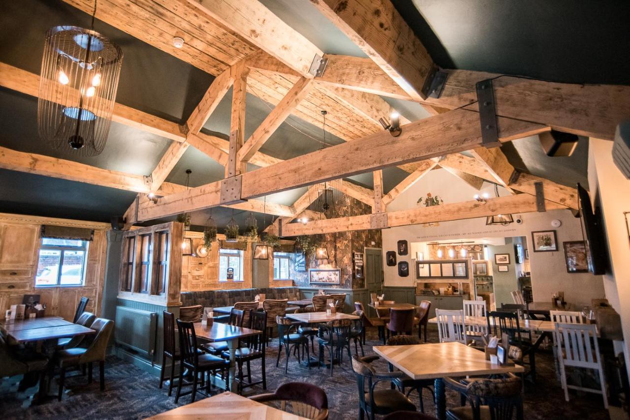 Cat & Lion Country Pub And Hotel Warrington  Esterno foto