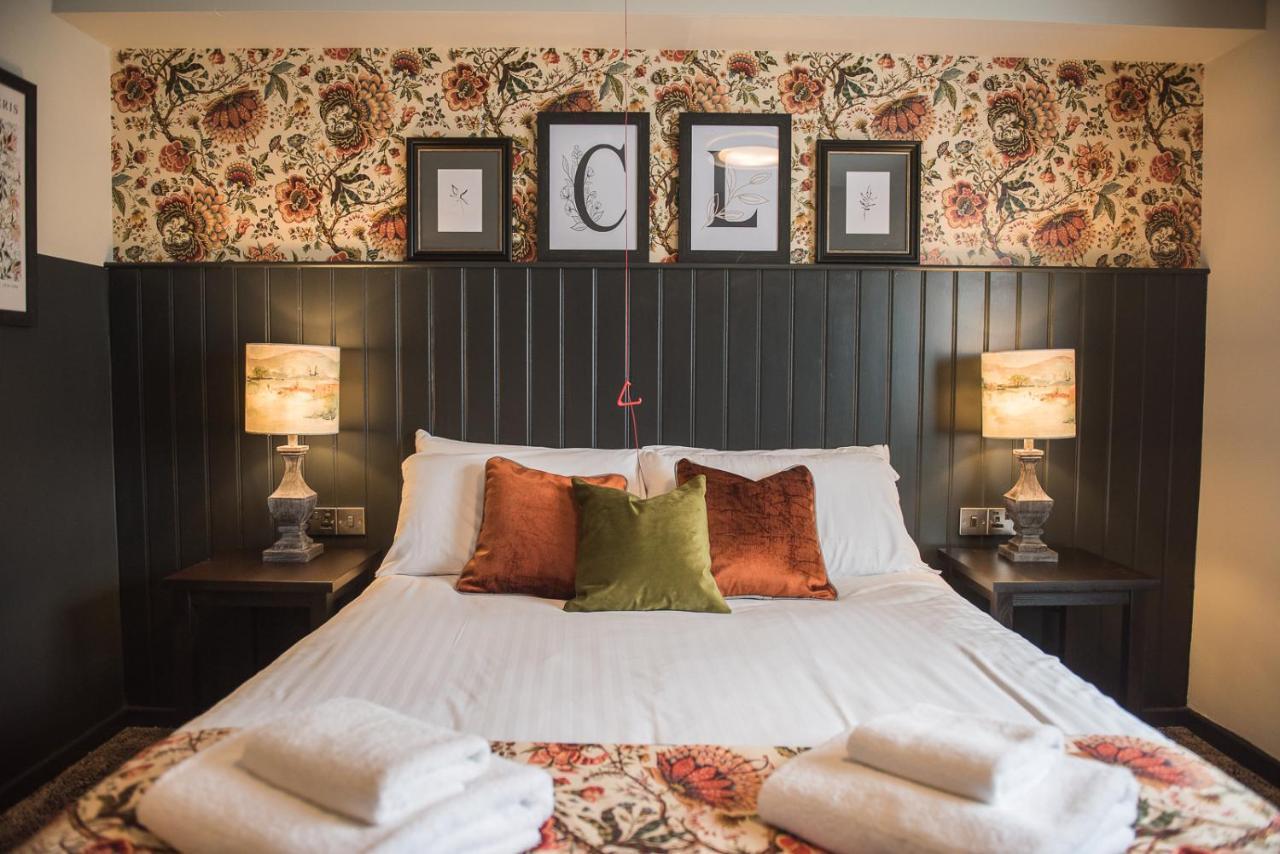 Cat & Lion Country Pub And Hotel Warrington  Esterno foto